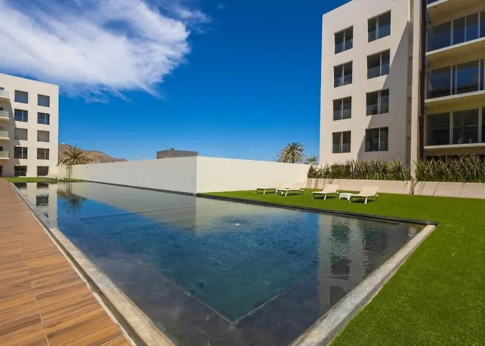 Spacious With Private Washer/dryer, Views, And Shared Pool Cabo San Lucas