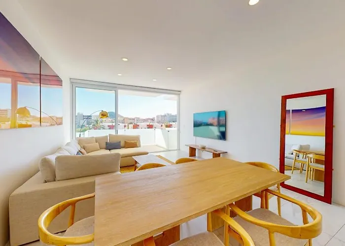 Ferienhaus Spacious With Private Washer/dryer, Views, And Shared Pool *
