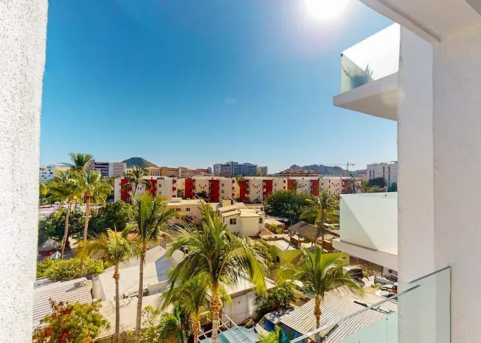 Spacious With Private Washer/dryer, Views, And Shared Pool Ferienhaus Cabo San Lucas