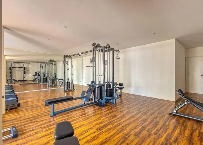 Ferienhaus Spacious With Private Washer/dryer, Views, And Shared Pool *