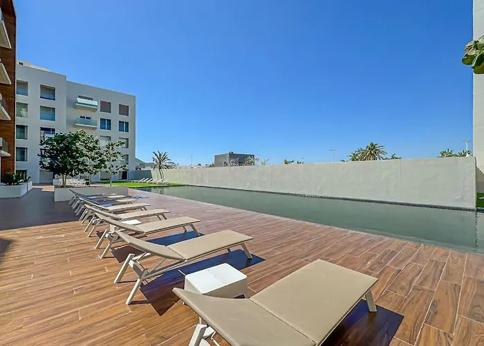 Ferienhaus Spacious With Private Washer/dryer, Views, And Shared Pool *